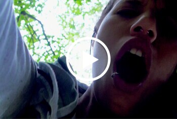 Geiler Quicky im Regen...... - 18, blowjob, cumshot, doggystyle, Ficken, ficken lassen, frau, geiler, heftig, Latinas, LenaMorino, Macht, mann, Meer, outdoor, porno, pov, quicky, rasiert, Schwanz, schwarzhaarig, verführt