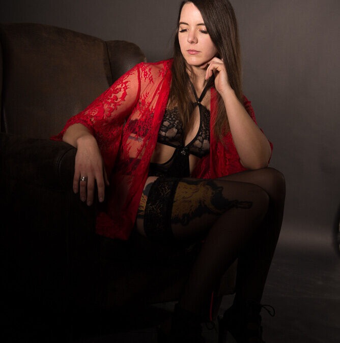 MinaRockz - private Porno Darstellerin-