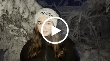 Einfach in den Schnee GEPISST und ihn gelb gefärbt!! - 18, Auto, behaart, brünett, frau, LeahSnuSnu, model, nahaufnahme, natursekt, nett, outdoor, Pissen, porno, Schnee, solo