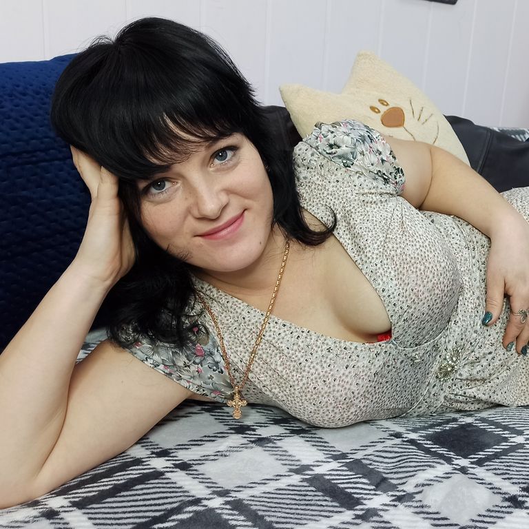 PenelopeLov - Housewife
