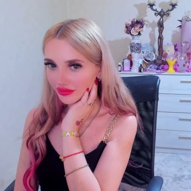 Alienanna1 - alt, Amateur, bisexuell, frau, schlank