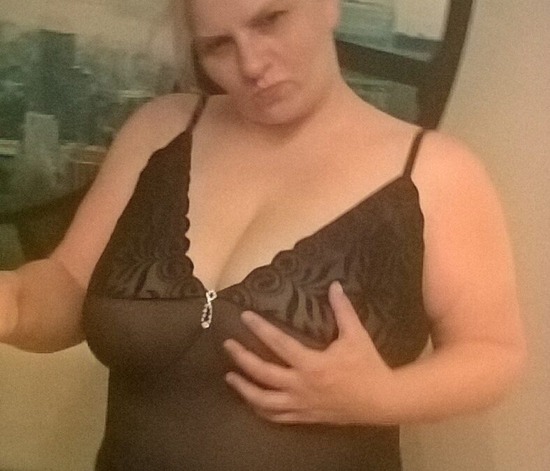 wildebiene42 - private Porno Darstellerin-