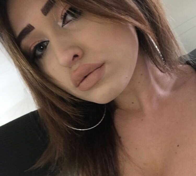 ChloeKISSx - Amateur Porno Darsteller