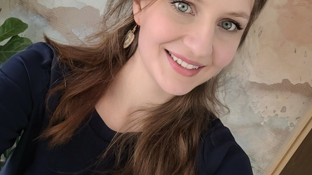 HappyPeach - private Porno Darstellerin- 69, Dirtytalk, Analsex, Zungen-Analsex passiv, Zeigen in der Öffentlichkeit, Gegenstände einführen, Face-Sitting, Swingen, Doppelte Penetrationen, Lack,Leder, Latex, Doktor-Spiele, Dominante Rollen, Rasur, Fisting