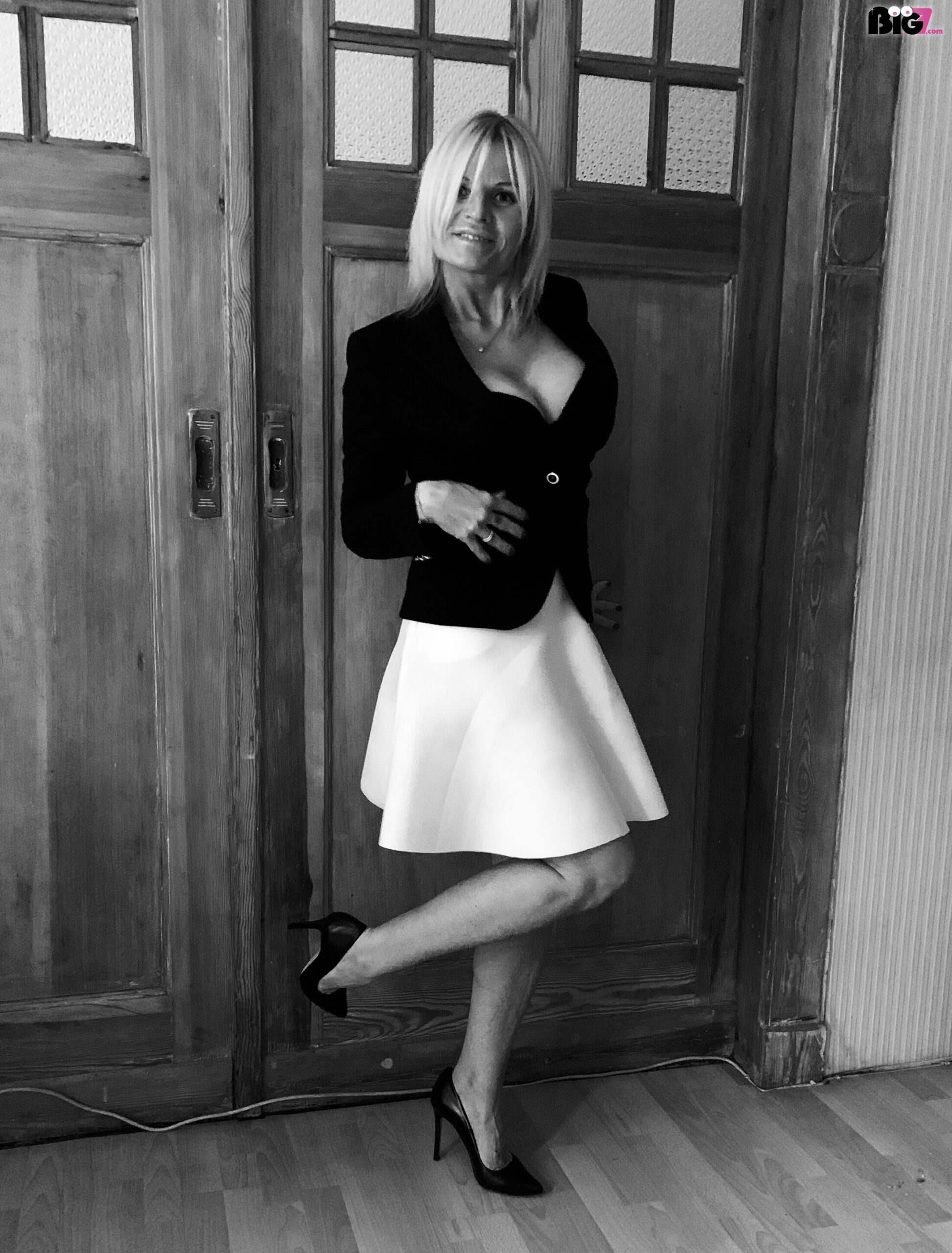 o 064b03d3294ada73b30d8e922ef49301 scaled - YvonneBlonde