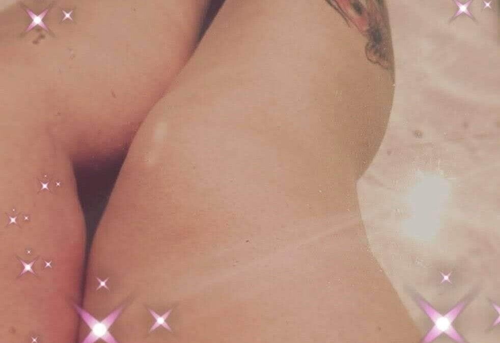 naddi - private Porno Darstellerin- 69, Dirtytalk, Sexspielzeuge, Gegenstände einführen, Tittenfick, Rollenspiele, Dominante Rollen, Demütigung