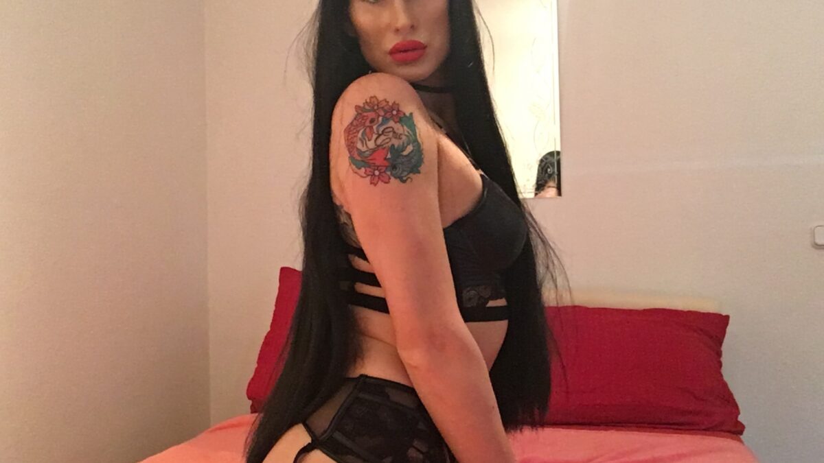 TransScarlett - private Porno Darstellerin- 69, Girlfriendsex, Dirtytalk, Analsex, Zungen-Analsex passiv, Anal-Dehnungen aktiv, Anal-Dehnungen passiv, Zeigen in der Öffentlichkeit, Sexspielzeuge, Gesichtsbesamung, Face-Sitting, Eier lecken, Große Schwänze, Lesbische Spiele, Dreier , Doppelte Penetrationen, Sex-Parties, Nylon-Strapserotik, High-Heels, Fuß-Fetisch, Natursekt aktiv, Wachs-Spiele, Devote Rollen, Dominante Rollen, Keuschhaltung, Rasur, Vorführung, Fisting
