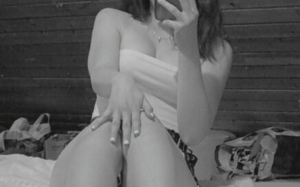 silencenicegurl - private Porno Darstellerin- Girlfriendsex, Dirtytalk, Sexspielzeuge, Gegenstände einführen, Nylon-Strapserotik, High-Heels, Fuß-Fetisch