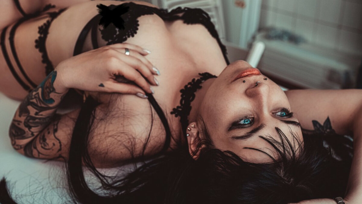 AnastasiaMilano - private Porno Darstellerin- 69, Dirtytalk, Sexspielzeuge, Face-Sitting, Lesbische Spiele, Rollenspiele, High-Heels, Lack,Leder, Latex, Dominante Rollen, Partnererziehung