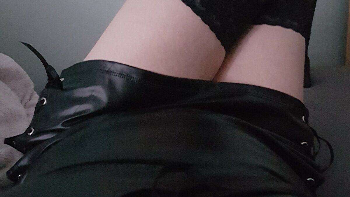 Shiva6 - private Porno Darstellerin- 69, Dirtytalk, Sexspielzeuge, Gegenstände einführen, Tittenfick, Deepthroating (Hardcore Blasen), Gesichtsbesamung, Eier lecken, Lesbische Spiele, Rollenspiele, Doktor-Spiele, Bondage