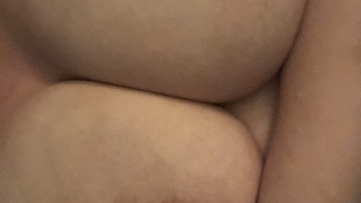 Lenii654 - private Porno Darstellerin- 69, Girlfriendsex, Dirtytalk, Analsex, Sexspielzeuge, Gegenstände einführen, Tittenfick, Gesichtsbesamung, Face-Sitting, Eier lecken, Creampie, Große Schwänze, Große Brüste, Dreier