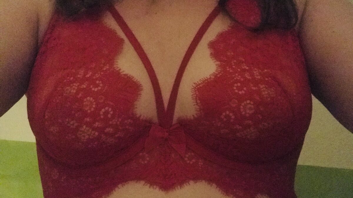Amelina - private Porno Darstellerin- 69, Girlfriendsex, Dirtytalk, Analsex, Sexspielzeuge, Tittenfick, Deepthroating (Hardcore Blasen), Gesichtsbesamung, Face-Sitting, Eier lecken, Creampie, Große Schwänze, Rollenspiele, Doppelte Penetrationen, High-Heels, Natursekt aktiv, Devote Rollen, Dominante Rollen, Demütigung, Bondage, Rohrstockerziehungen, Spanking