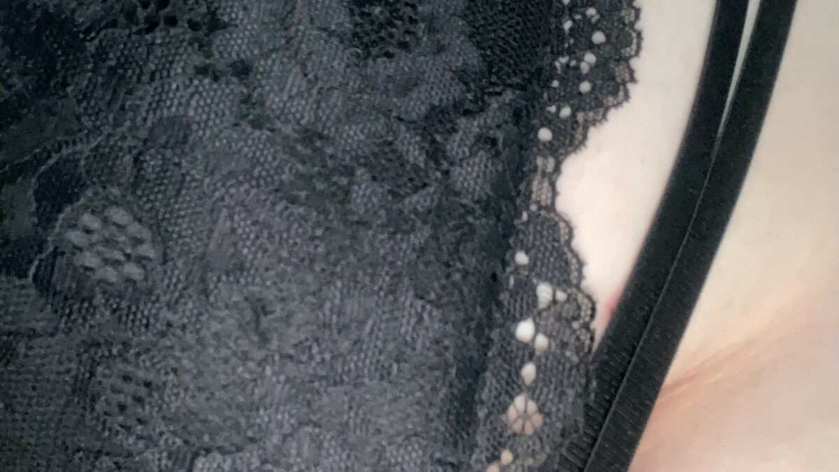Alicia69 - private Porno Darstellerin- 69, Dirtytalk, Analsex, Zungen-Analsex aktiv, Ass to Mouth, Sexspielzeuge, Tittenfick, Gesichtsbesamung, Face-Sitting, Eier lecken, Große Schwänze, Große Brüste, Lesbische Spiele, Rollenspiele, Doppelte Penetrationen, Gruppensex , High-Heels, Fuß-Fetisch, Lack,Leder, Latex, Natursekt aktiv, Maskenspiele, Wachs-Spiele, Bondage, Fisting