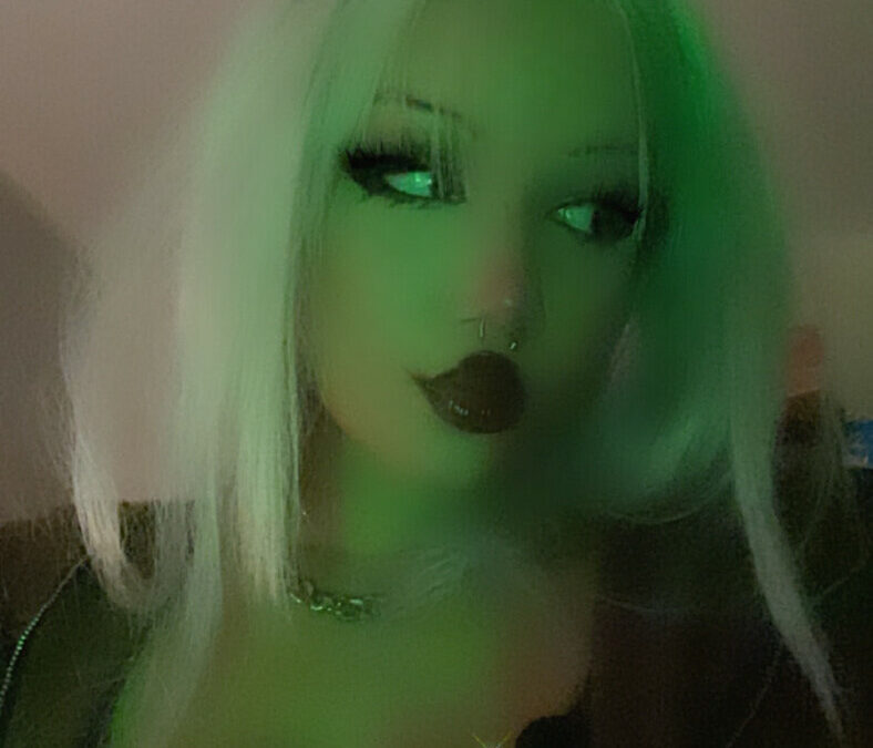 angeldustbaby - Amateur Porno Darsteller