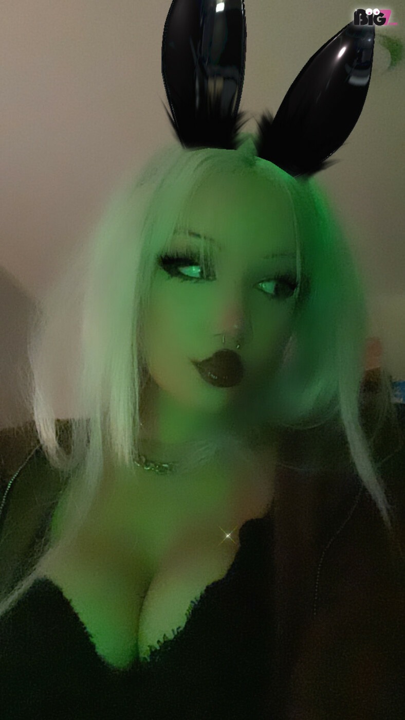 angeldustbaby - Amateur Porno Darsteller