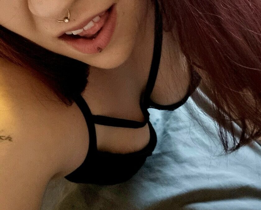 XxXLeaXxX - private Porno Darstellerin- Große Schwänze, Rollenspiele, Maskenspiele, Demütigung, Psychofolter, Schulerziehung, Versklavung aktiv , Partnererziehung, Fisting