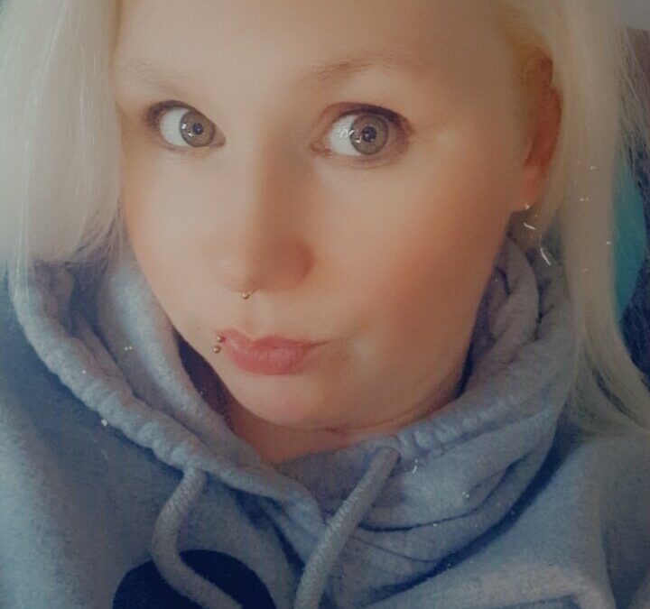 Kleine-Lady - Amateur Porno Darsteller