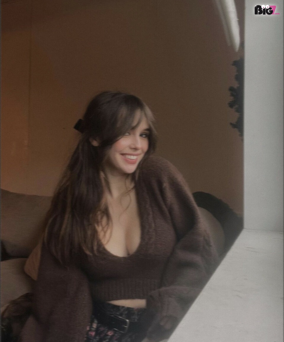 o 2e54493cdde0e28ca9f9b633aa4d1ffc - CeciliaSleeve