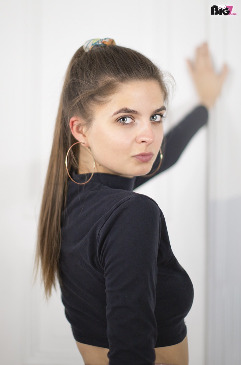 o 2f981c10d694a316d7f35d43ba2a351a - AureliaHot