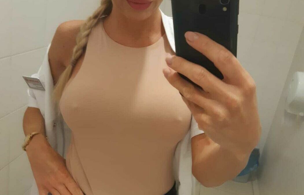 BritnayBrowns77 - Amateur Porno Darsteller