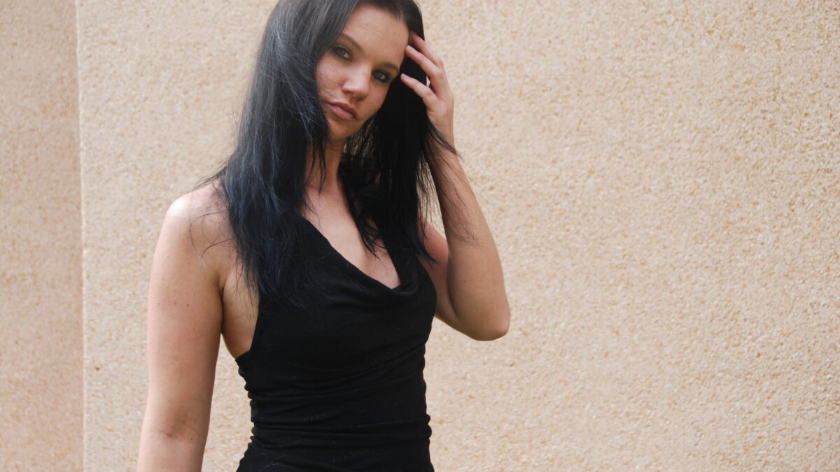 HotVivi - private Porno Darstellerin- 69, Dirtytalk, Analsex, Rimming (Polecken), Gesichtsbesamung, Eier lecken, High-Heels, Fisting