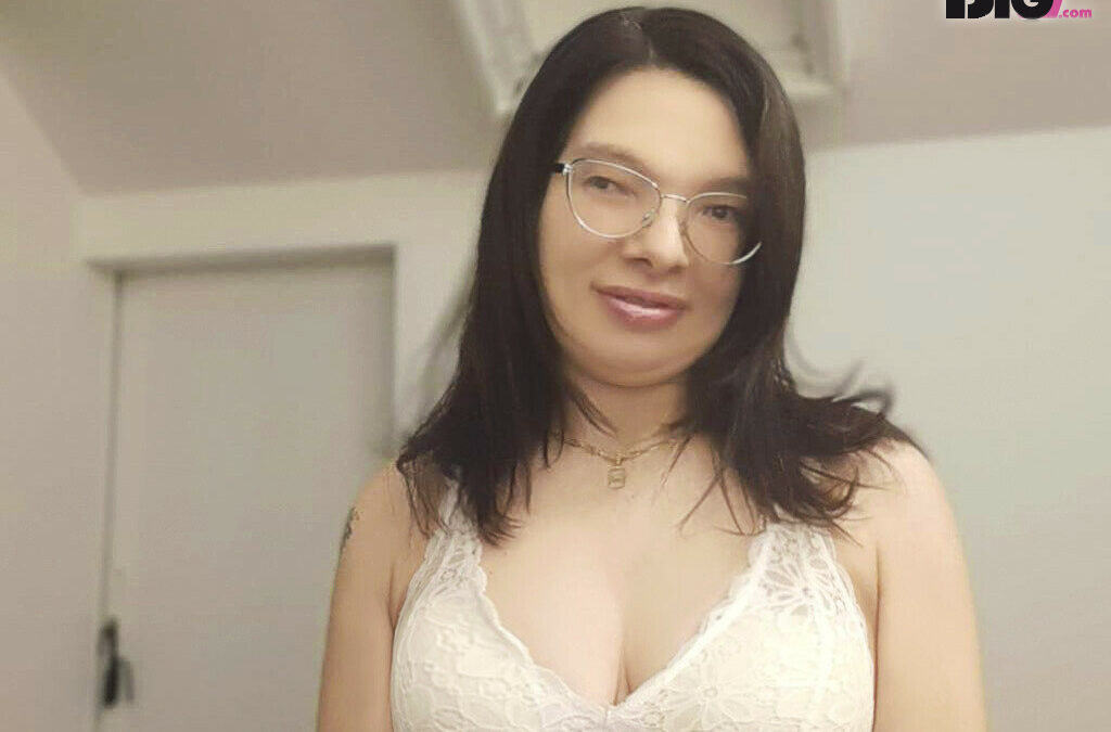 ReifeMeandie - private Porno Darstellerin-