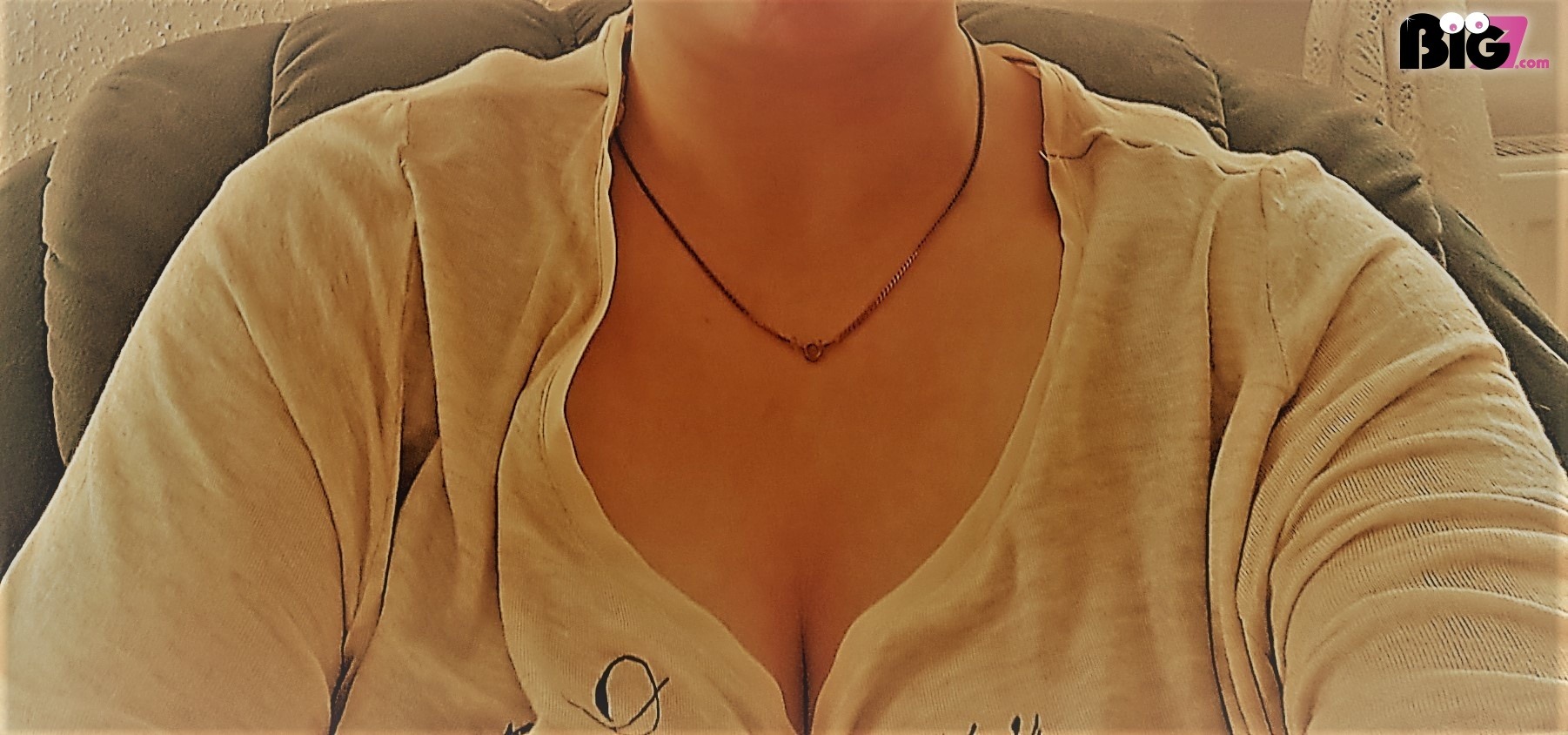 Aconny27 - private Porno Darstellerin- 69, Dirtytalk, Analsex, Tittenfick, Eier lecken, Große Schwänze, Lesbische Spiele