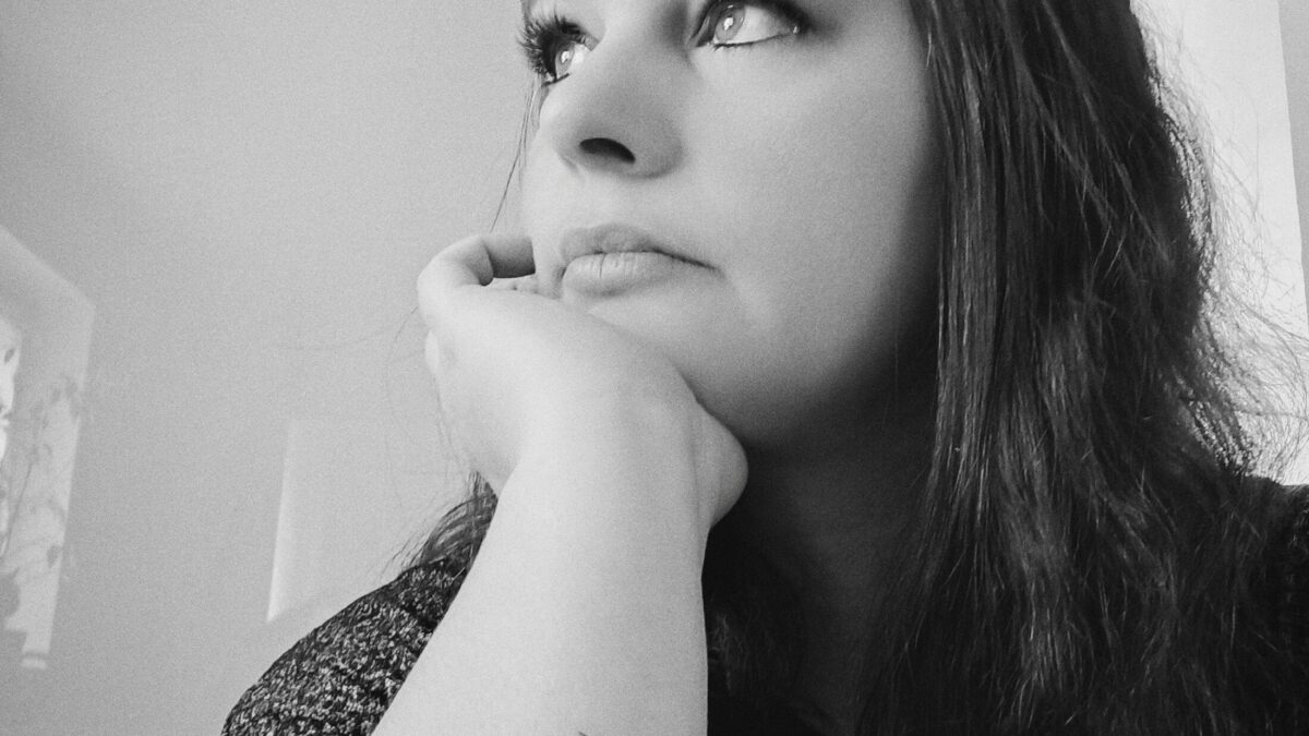 Dreamyeyes - private Porno Darstellerin- 69, Dirtytalk, Analsex, Sexspielzeuge, Tittenfick, Gesichtsbesamung, Eier lecken, Große Schwänze, Große Brüste, Rollenspiele, Dreier , Fuß-Fetisch, Wachs-Spiele, Bondage, Spitting, Rasur