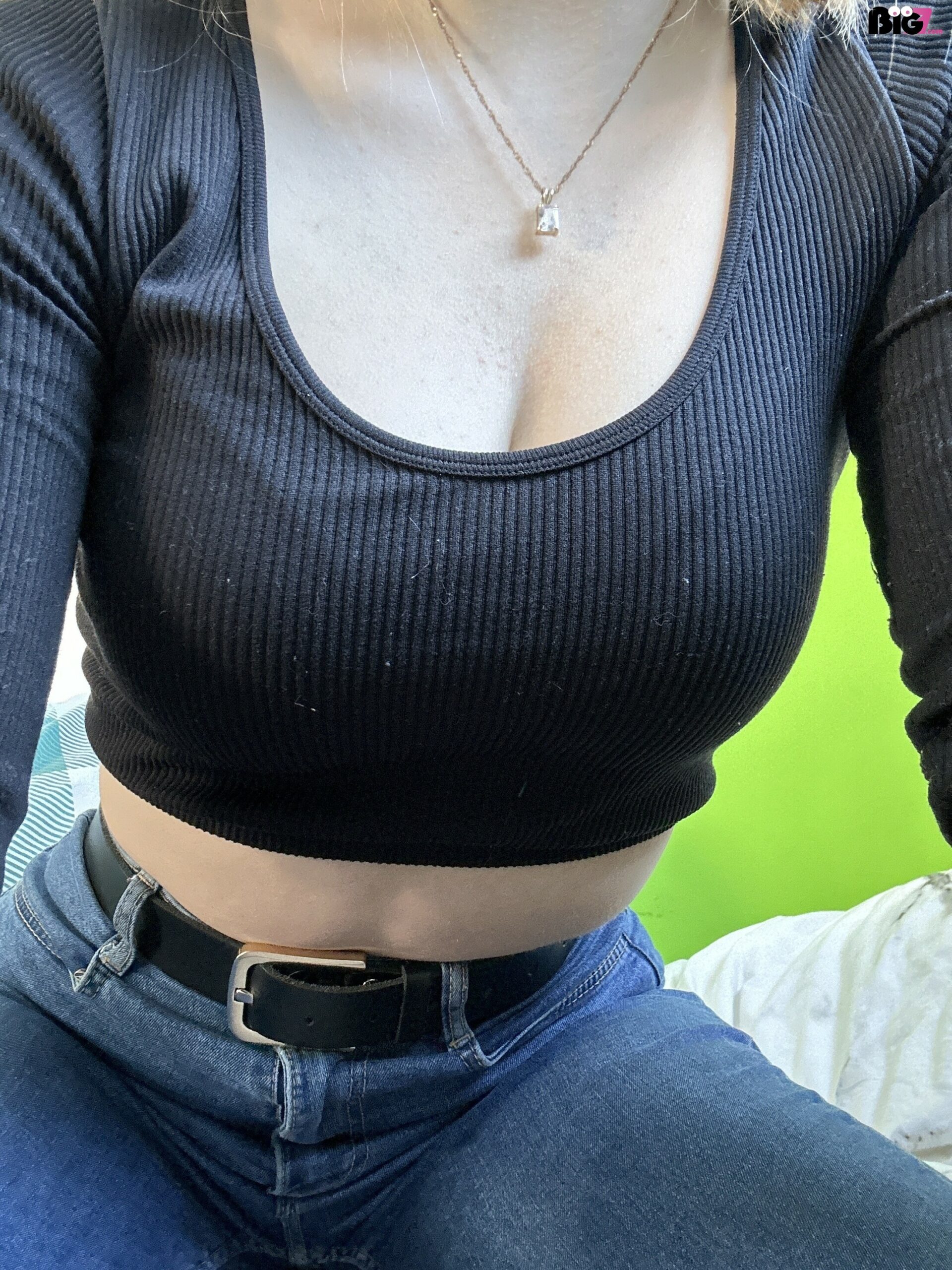 LisaR - private Porno Darstellerin- Dirtytalk, Sexspielzeuge, Tittenfick, Deepthroating (Hardcore Blasen), Große Schwänze, Große Brüste, Rollenspiele, High-Heels, Fuß-Fetisch, Versklavung passiv