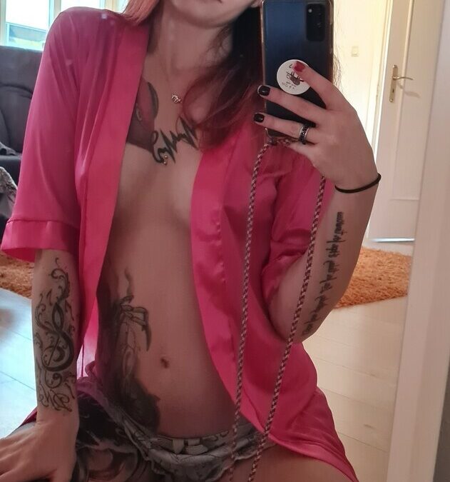 SquirtQueen94 - Amateur Porno Darsteller