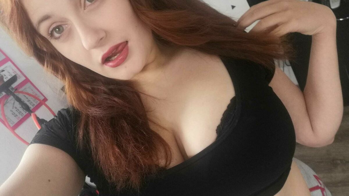 NessiNitro - private Porno Darstellerin- 69, Girlfriendsex, Dirtytalk, Analsex, Zungen-Analsex aktiv, Zungen-Analsex passiv, Anal-Dehnungen aktiv, Anal-Dehnungen passiv, Ass to Mouth, Sexspielzeuge, Gegenstände einführen, Deepthroating (Hardcore Blasen), Rimming (Polecken), Face-Sitting, Lesbische Spiele, Rollenspiele, Dreier , Doppelte Penetrationen, Gruppensex , High-Heels, Lack,Leder, Latex, Doktor-Spiele, Natursekt passiv, Entführungsspiele, Devote Rollen, Dominante Rollen, Demütigung, Bondage, Rasur, Schulerziehung, Versklavung aktiv , Versklavung passiv, Fisting