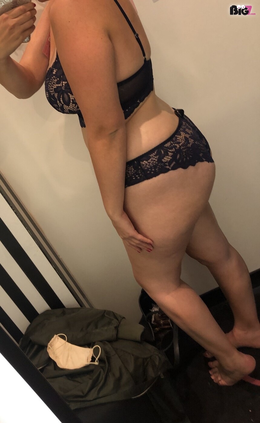 LadySandy - Amateur Porno Darsteller