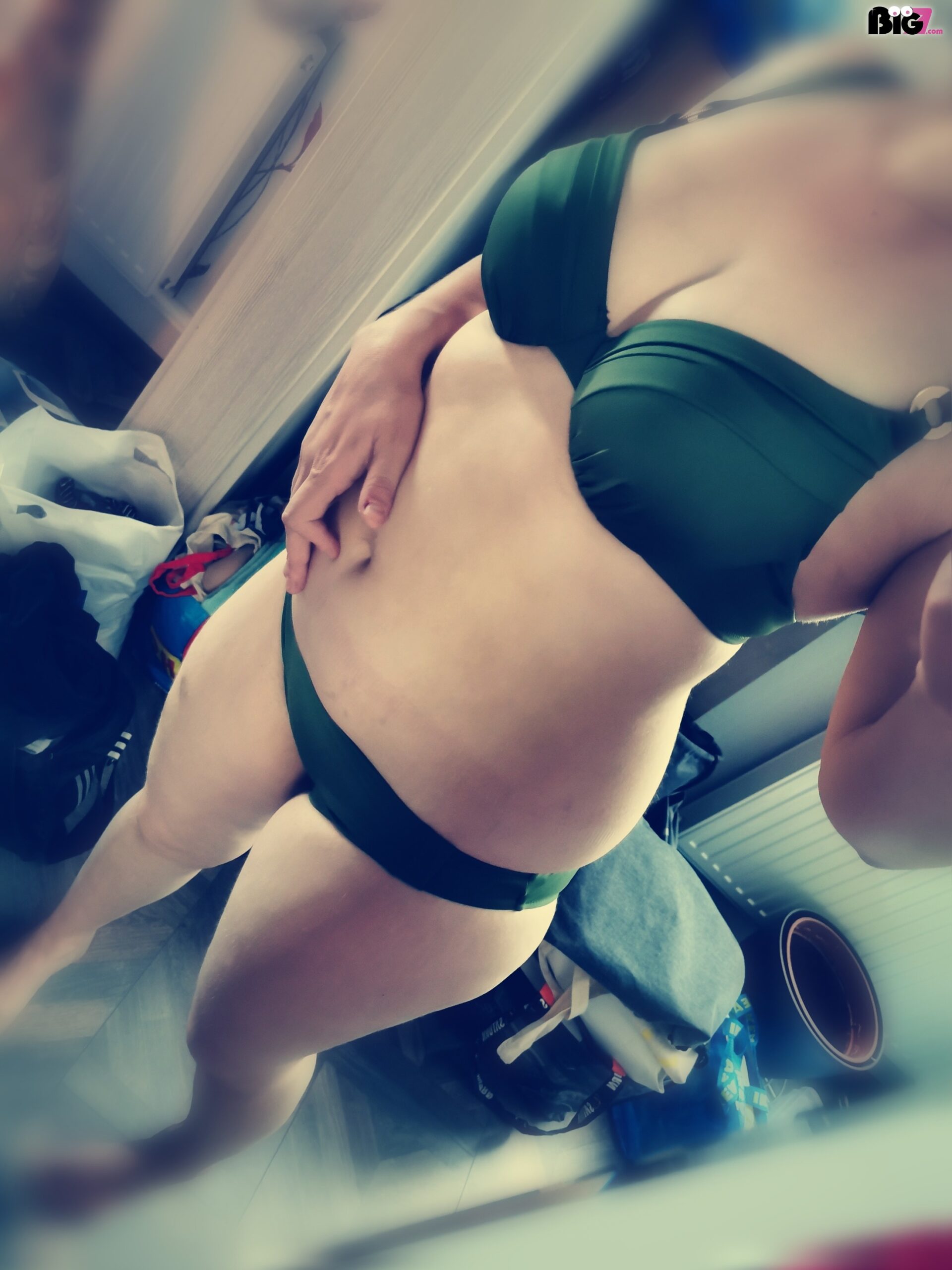 Lotte05 - private Porno Darstellerin- 69, Dirtytalk, Analsex, Sexspielzeuge, Gegenstände einführen, Tittenfick, Eier lecken, Große Schwänze, Dreier , Sex-Parties, Doktor-Spiele