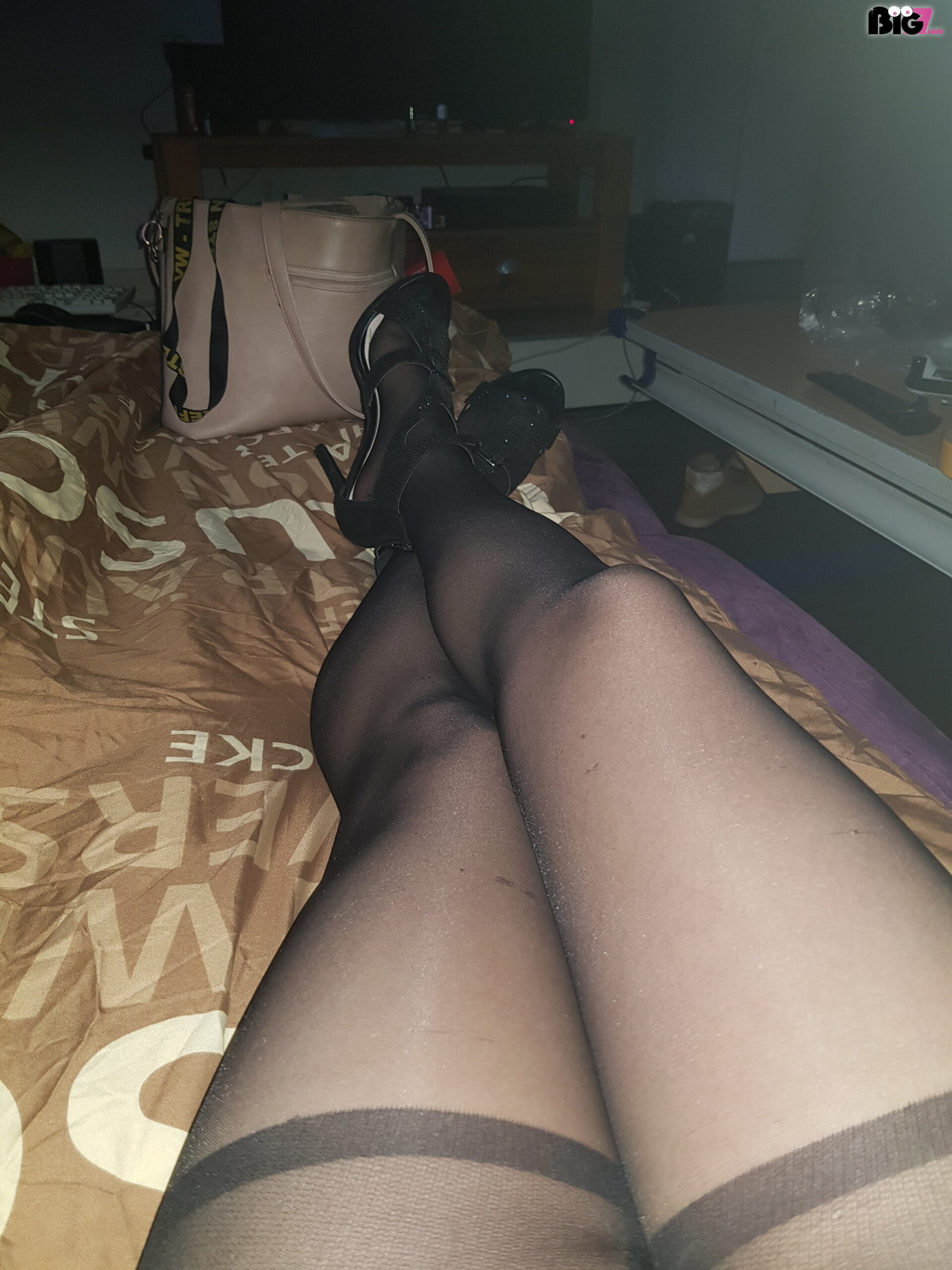 Primadonna8633 - private Porno Darstellerin- Dirtytalk, Tittenfick, Große Brüste, Nylon-Strapserotik, High-Heels, Fuß-Fetisch, Dominante Rollen, Keuschhaltung, Rasur, Versklavung aktiv , Versklavung passiv