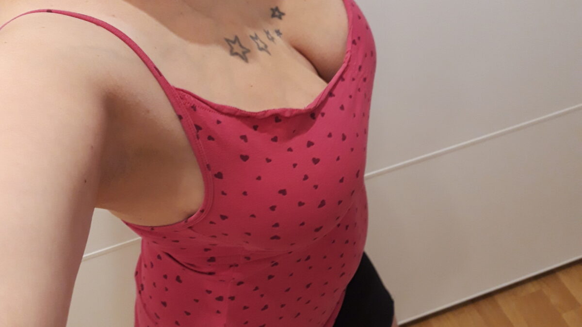 MilkyBoobs86 - Amateur Porno Darsteller
