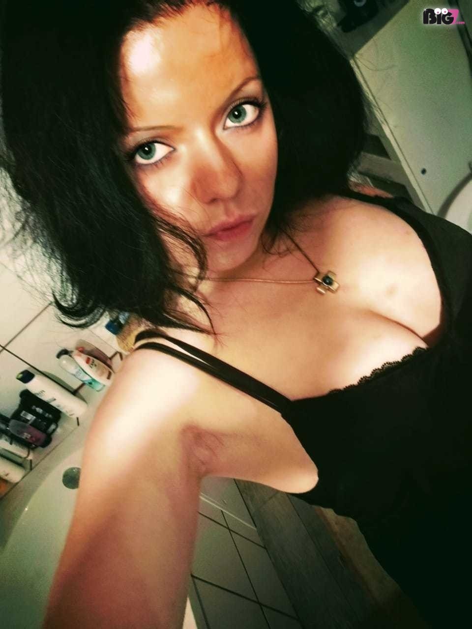 o 580d7d229487a5a0b16057869e0d1023 - Miss-Vagina