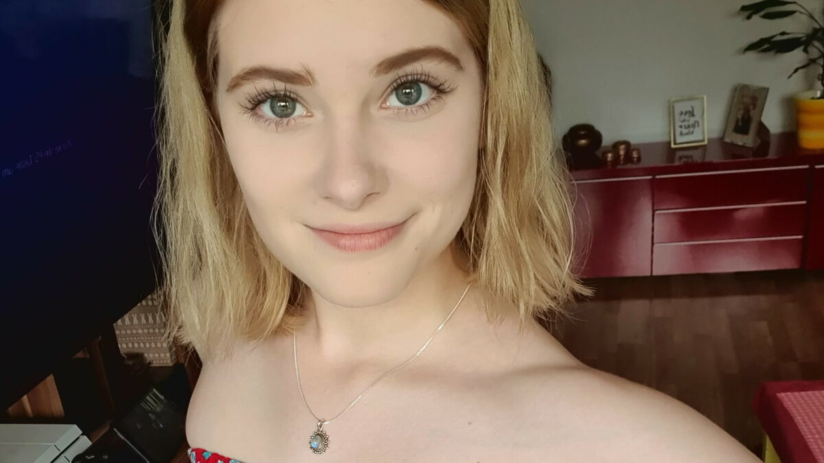 LovlyLuna - Amateur Porno Darsteller
