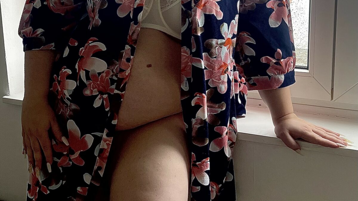 Hey du, ich bin CurvyAlina und möchte dir ein heißes Erlebnis bieten. ️‍