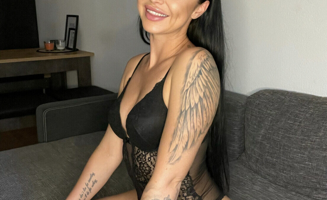 Lolaluxury - private Porno Darstellerin-