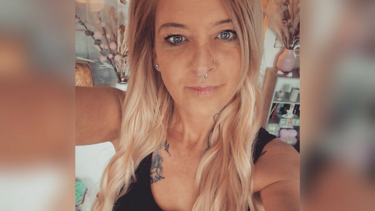 NetteJessy - Amateur Porno Darsteller