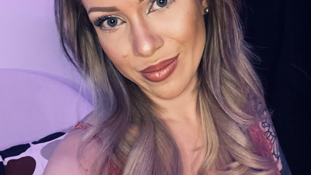 PiaJuly - private Porno Darstellerin-