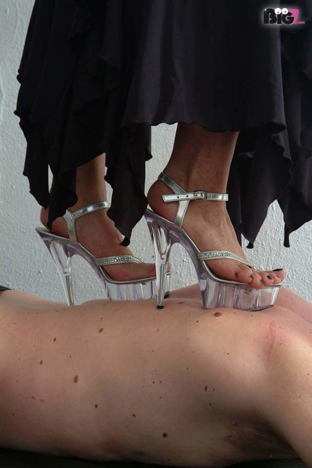 o 6b4ced3520f450e4d7530cc9d8e85a03 - Nylon-Martina