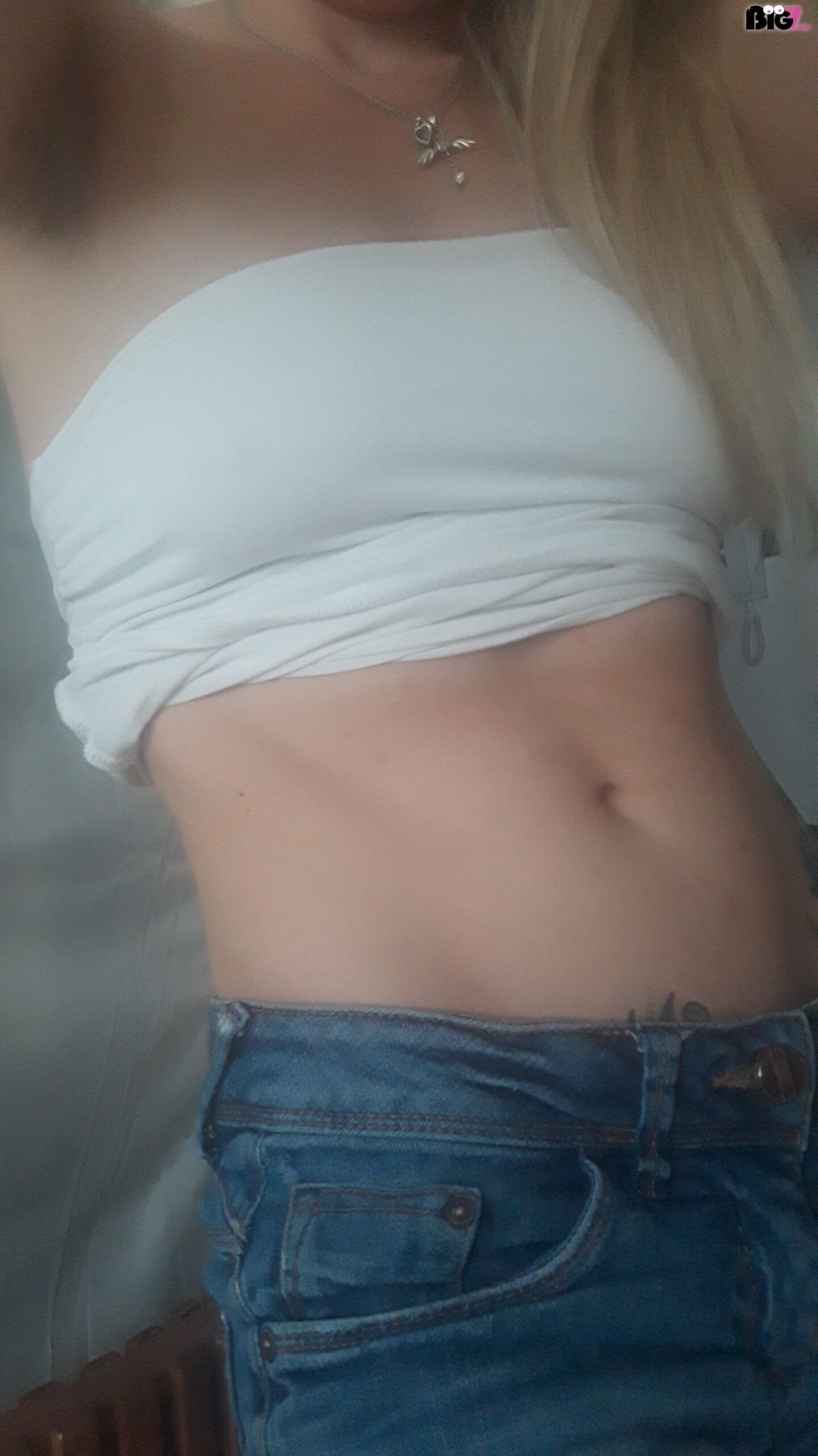 Lexy85 - private Porno Darstellerin- Dirtytalk, Zeigen in der Öffentlichkeit, Sexspielzeuge, Tittenfick