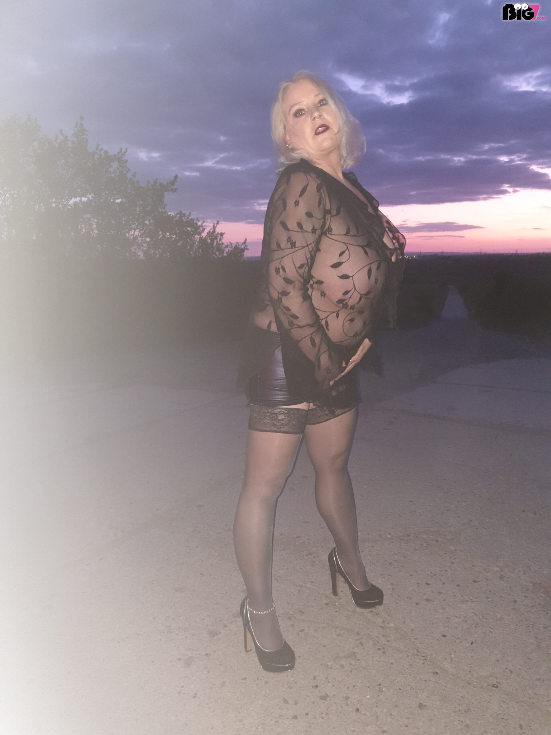 o 70d939f18a51d2b9f356ada9c0365add 1 scaled - NylonLady76
