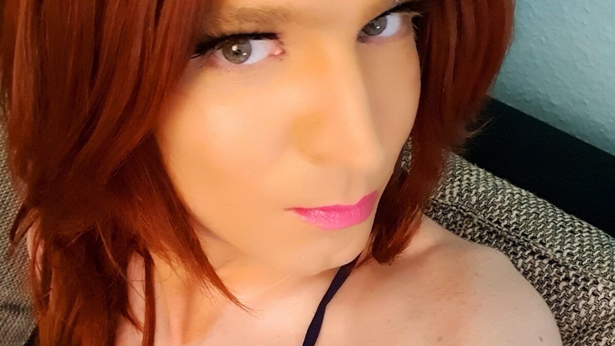 Madlen99085 - private Porno Darstellerin- Analsex, Sexspielzeuge, Creampie, Swingen, Rollenspiele, Dreier , Sex-Parties, Nylon-Strapserotik, High-Heels, Lack,Leder, Latex, Entführungsspiele, Devote Rollen, Bondage, Spanking, Schulerziehung, Vorführung