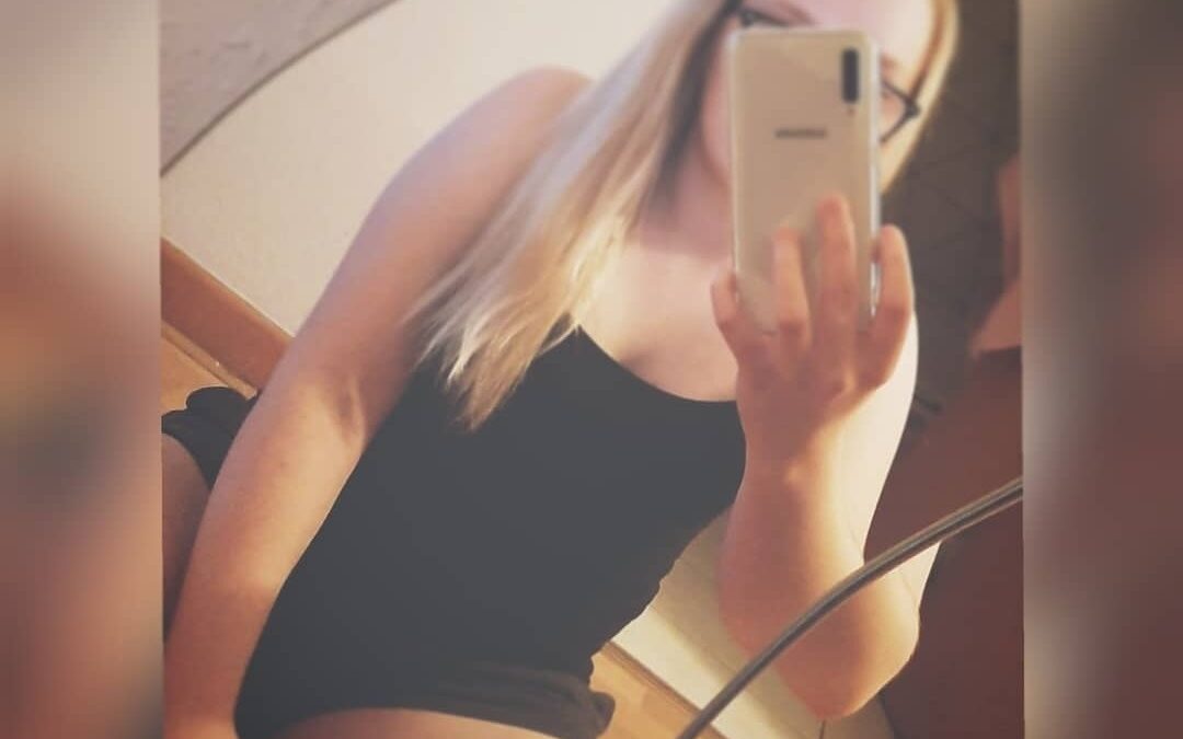 HotGamerGirl - Amateur Porno Darsteller