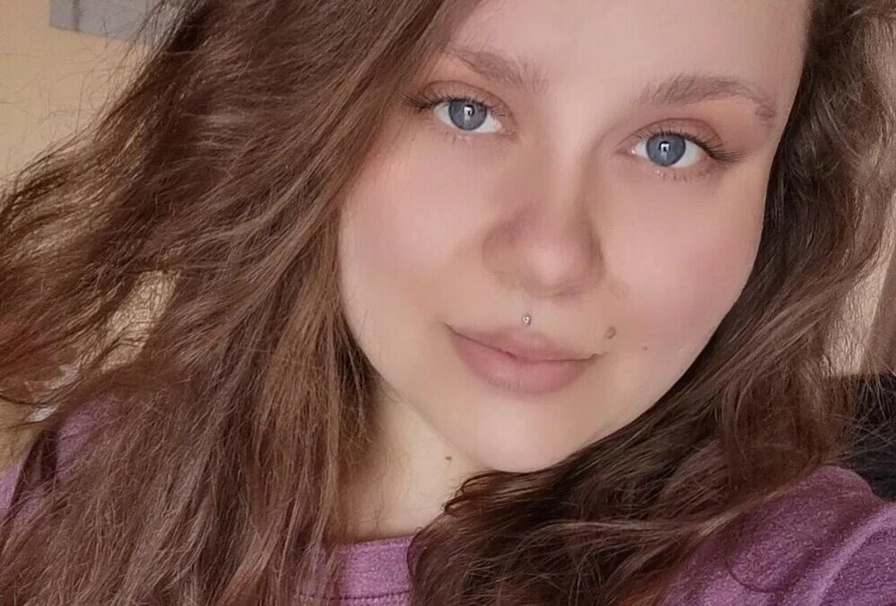 Chubbyannabelle - private Porno Darstellerin- Girlfriendsex, Dirtytalk, Sexspielzeuge, Gegenstände einführen, Tittenfick, Deepthroating (Hardcore Blasen), Face-Sitting, Eier lecken, Große Schwänze, Rollenspiele, Fuß-Fetisch, Entführungsspiele, Devote Rollen