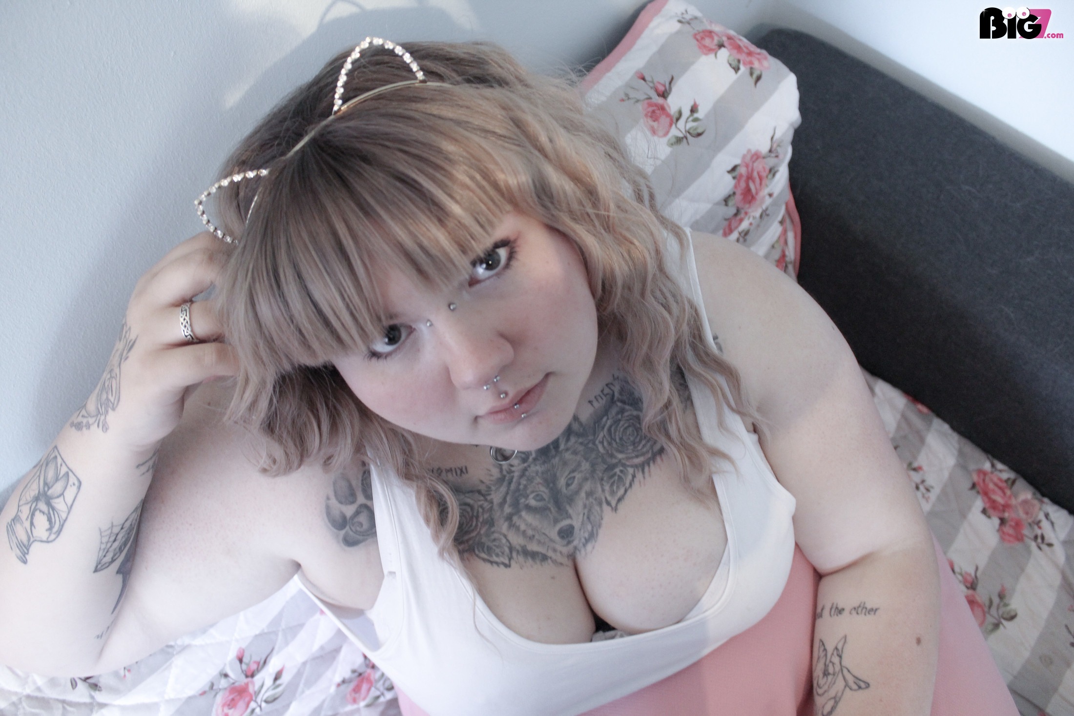 o 7ebed53228db78c2985a5b53aac1ee68 - LivingDeadGirl