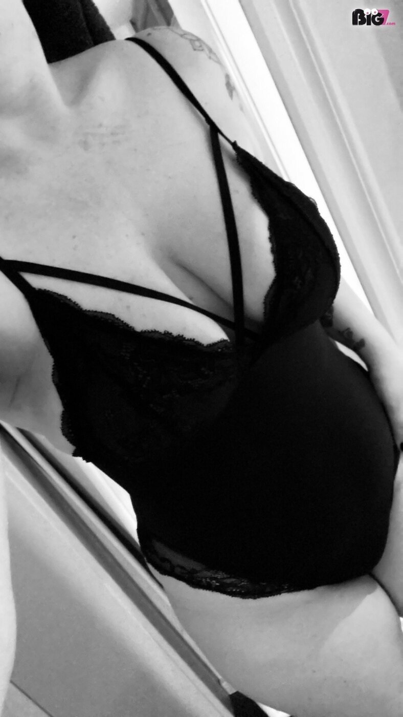 o 7fb8bb3581a53c79a0ef659617247840 - HotMiLfHot