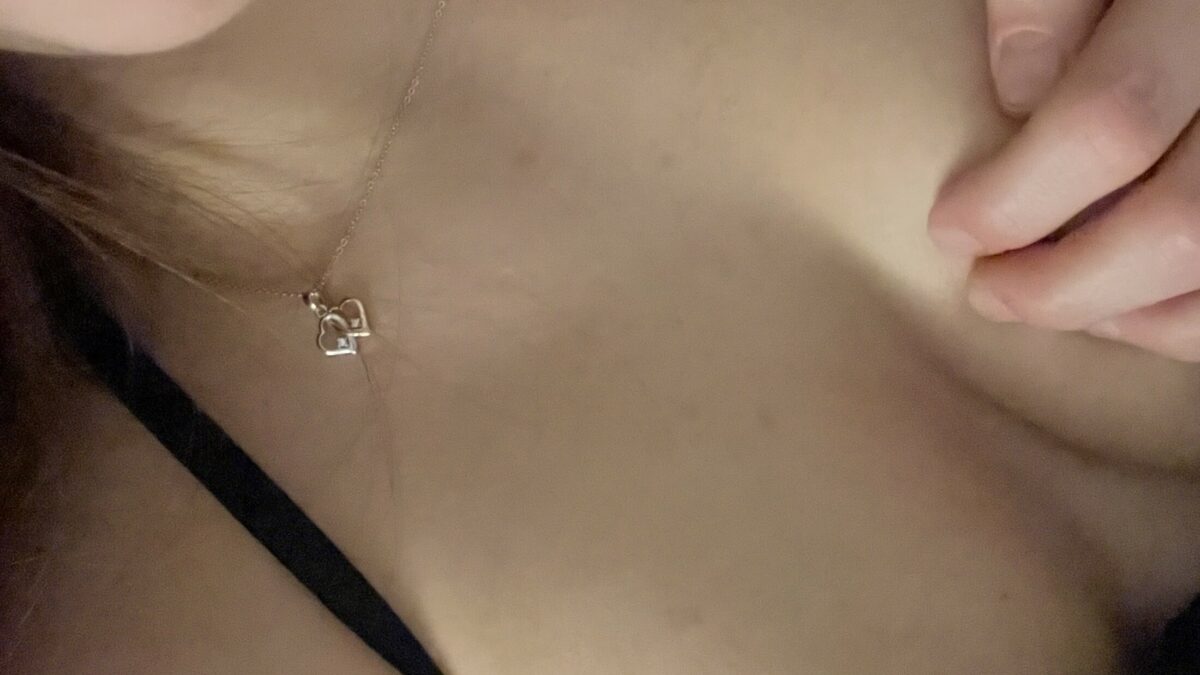 Mileni - private Porno Darstellerin- 69, Dirtytalk, Sexspielzeuge, Gegenstände einführen, Tittenfick, Eier lecken, Große Schwänze, Große Brüste, Lesbische Spiele